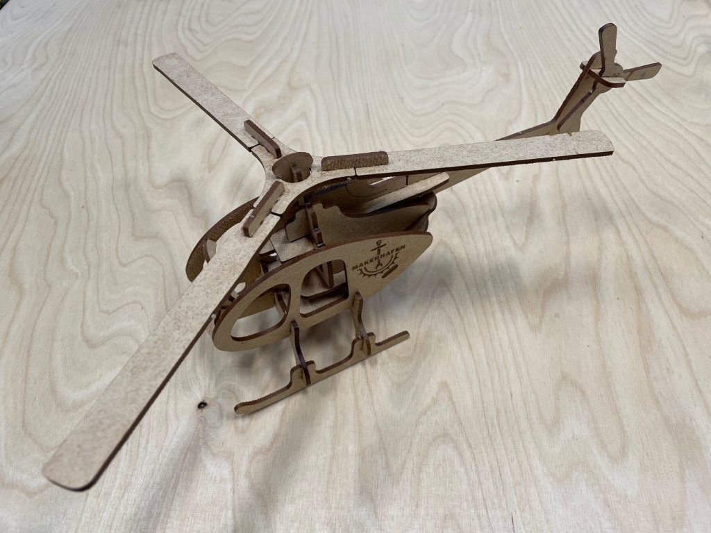 Holzhubschrauber aus dem Lasercutter